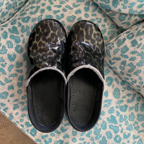 Dansko Shoes - Great used condition Dansko clogs